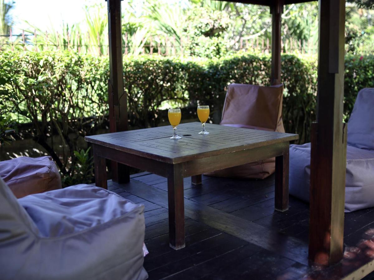 Sunset Villa Senggigi Exterior photo