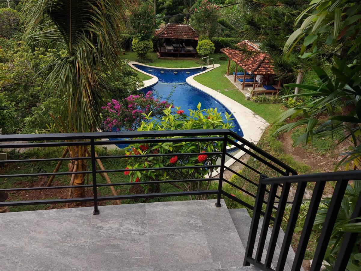 Sunset Villa Senggigi Exterior photo